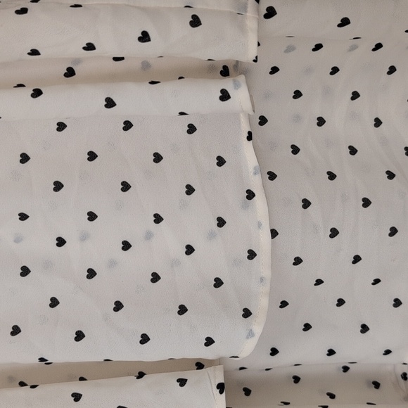 H&M IVORY LOOSE CAMISOLE WITH BLACK HEART SIZE 6 - Picture 3 of 4